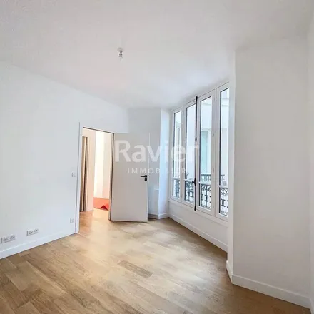 Image 6 - 9 Carrefour de l'Odéon, 75006 Paris, France - Apartment for rent