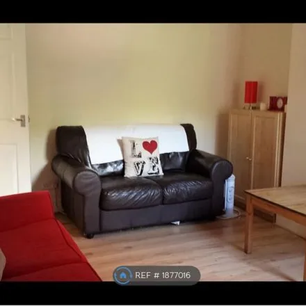 Image 3 - 320 Oxford Gardens, Stafford, ST16 3GS, United Kingdom - Townhouse for rent