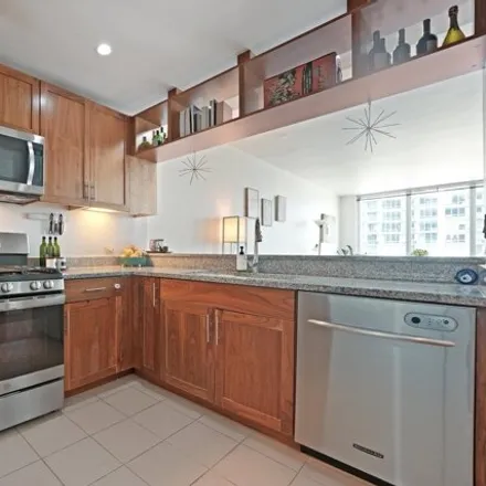 Image 6 - 20 Newport Pkwy Apt 2010, Jersey City, New Jersey, 07310 - Condo for sale