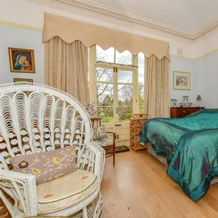 Image 5 - Amherst Road, Royal Tunbridge Wells, TN4 9LQ, United Kingdom - Apartment for sale