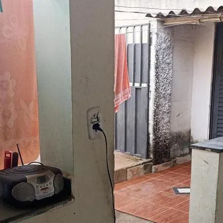 Buy this 2 bed house on Rua Janaúba in Sede, Contagem - MG