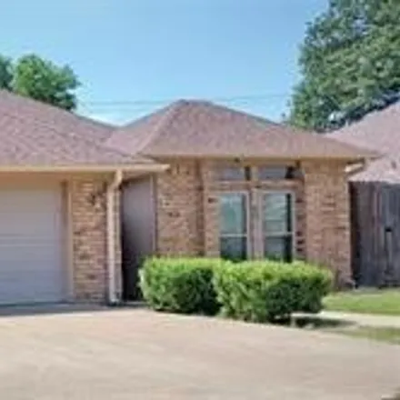 Rent this 3 bed house on 1619 High Crest Court in Irving, TX 75061