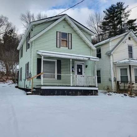 Buy this 3 bed house on 90 Railroad Street in Barre City, VT 05641