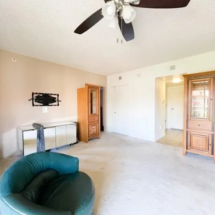 Image 4 - 10474 West Thunderbird Boulevard, Sun City CDP, AZ 85351, USA - Condo for sale