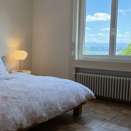Rent this 3 bed apartment on Neuchâtel