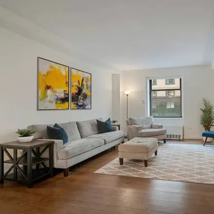 Rent this 2 bed condo on 100 West 58th Street in New York, NY 10019