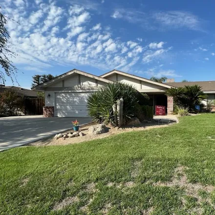 Buy this 3 bed house on 7200 Bennington Way in Bakersfield, CA 93309