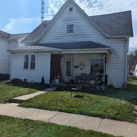 Buy this 3 bed house on 582 Johnston Drive in Sidney, OH 45365
