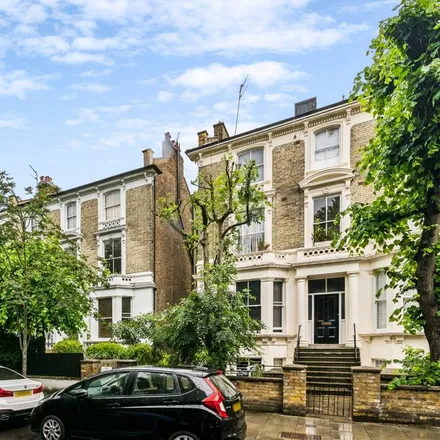 Rent this studio apartment on 88 Cambridge Gardens in London, W10 6HH
