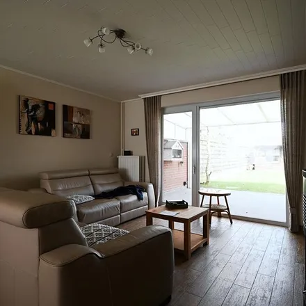 Rent this 3 bed apartment on Vinkenstraat 21 in 8850 Ardooie, Belgium