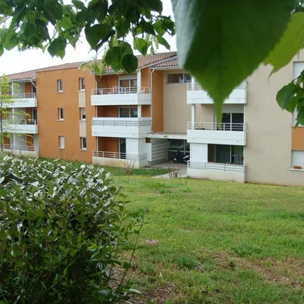 Image 3 - 4 Place de la Douze, 40000 Mont-de-Marsan, France - Apartment for rent