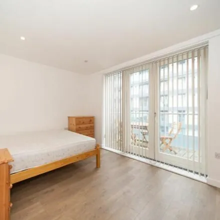 Image 4 - Lonsdale House, 2 Equinox Square, Bow Common, London, E14 6GJ, United Kingdom - Room for rent