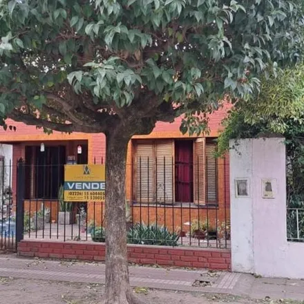 Buy this 2 bed house on 12 de Octubre in Partido de Cañuelas, Cañuelas