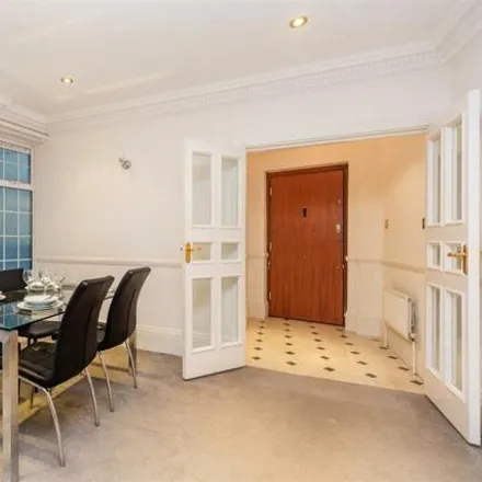 Image 5 - The Hub, Outer Circle, London, NW8 7LS, United Kingdom - Apartment for rent