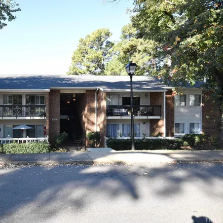 Rent this 3 bed condo on Parklake Avenue in Raleigh, NC 27612