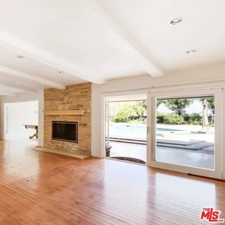 Image 9 - 3478 Wrightview Drive, Los Angeles, CA 91604, USA - House for rent