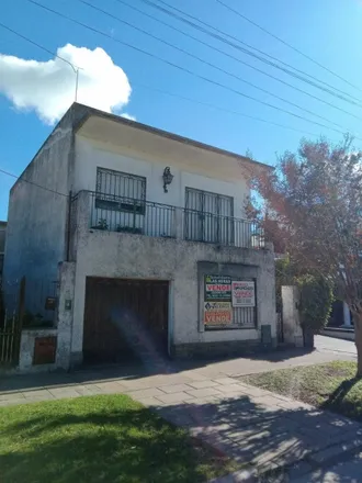 Buy this studio house on Las Heras 625 in Partido de General Las Heras, 1741 General Las Heras
