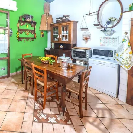 Rent this 4 bed house on San Paolo in Viale Aldo Moro, 96010 Solarino SR