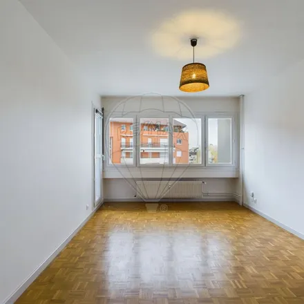 Rent this 3 bed apartment on 167 Rue Francis de Pressensé in 69100 Villeurbanne, France