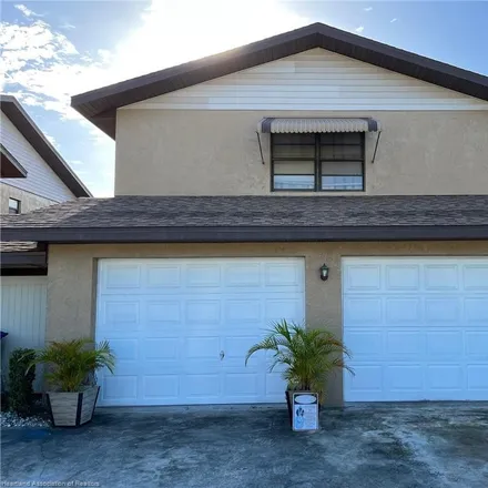 Buy this 2 bed condo on 4410 Lafayette Avenue in Sebring, FL 33875