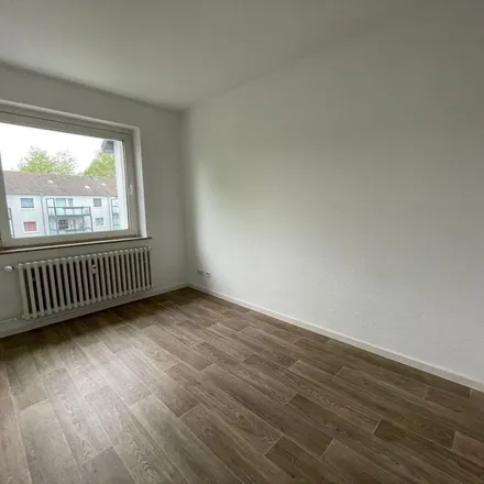 Image 8 - Friedrich-Ebert-Straße 283, 47179 Duisburg, Germany - Apartment for rent