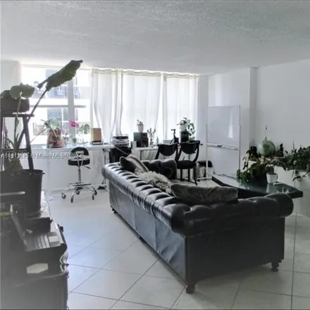 Image 8 - Maison Grande Condominium, 6039 Collins Avenue, Miami Beach, FL 33140, USA - Condo for sale