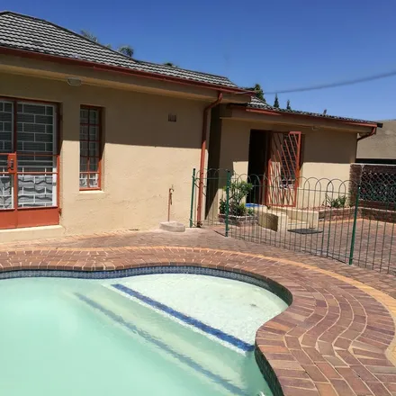 Rent this 1 bed house on Dawnview