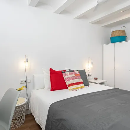 Rent this 2 bed apartment on Carrer de les Pedreres in 14, 08001 Barcelona