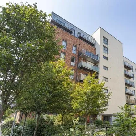 Buy this 1 bed apartment on Honour Gardens in London, RM8 2GJ