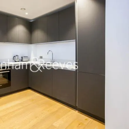 Rent this 1 bed apartment on Ordnance Building in Flank Street, London
