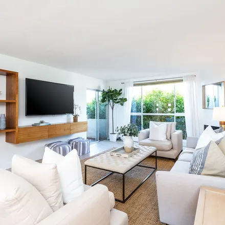 Buy this 2 bed condo on 1127 10th Street in Santa Monica, CA 90403