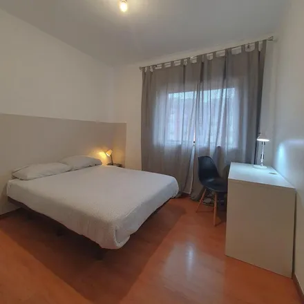 Rent this 5 bed apartment on Rua do Brasil 310 A in 3030-775 Coimbra, Portugal
