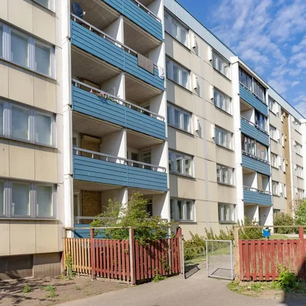 Rent this 3 bed apartment on Bennets väg 3b in 213 64 Malmo, Sweden