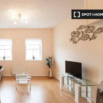 Image 1 - 5 Sotheron Road, North Watford, WD17 1PU, United Kingdom - Apartment for rent