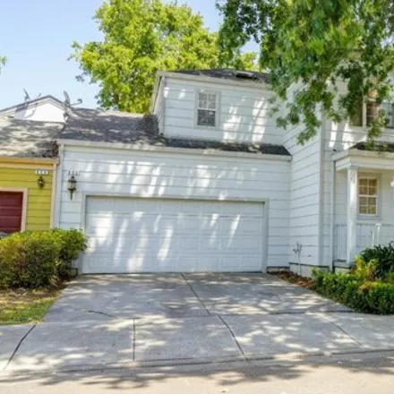 Buy this 4 bed house on 932 Kingwood Street in Santa Rosa, CA 95401
