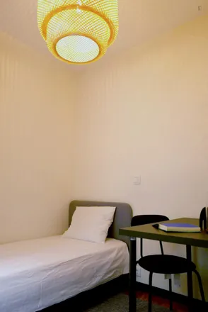 Rent this 8 bed room on Rua de Santa Catarina in 2650-063 Amadora, Portugal
