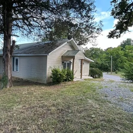 Buy this 4 bed house on 192 Elm Grove Rd in Livingston, Tennessee