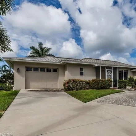 Image 1 - 838 Willow Court, Marco Island, FL 34145, USA - House for sale