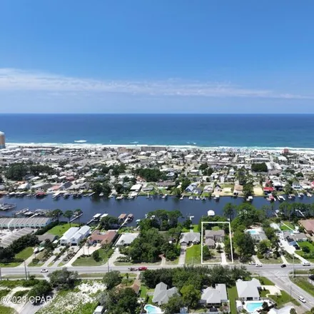 Image 2 - 8641 N Lagoon Dr, Panama City Beach, Florida, 32408 - House for sale