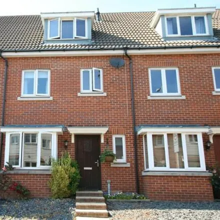 Buy this 4 bed townhouse on Jovian Way in Ipswich, IP1 5AW