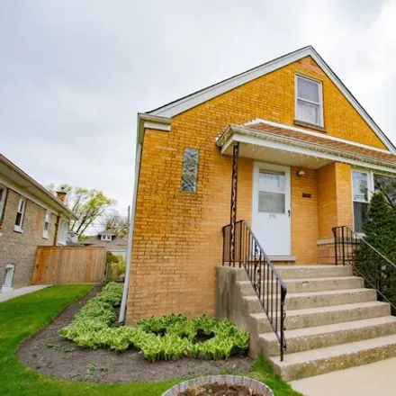 Buy this 2 bed house on 5731 West Warwick Avenue in Chicago, IL 60634