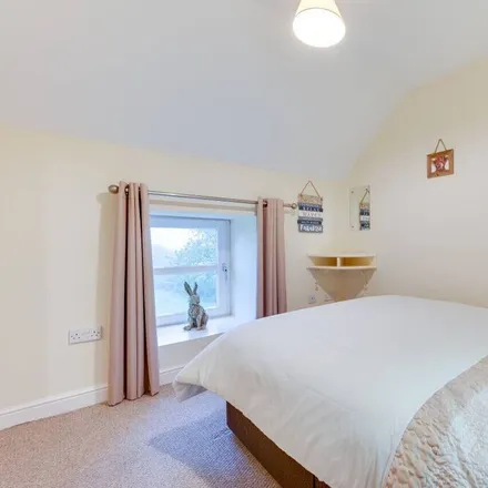 Rent this 3 bed house on Pontardawe in SA8 4RL, United Kingdom