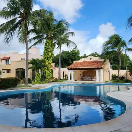 Rent this 5 bed house on Calle Paseo Muiracatiara in 77533 Cancún, ROO