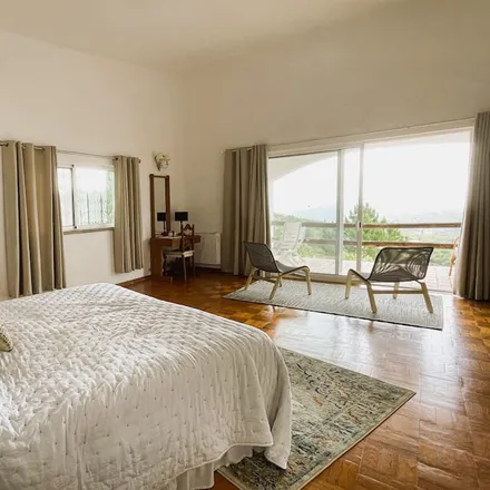 Rent this 5 bed house on 8005-419 Distrito de Évora
