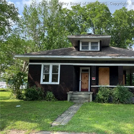 Buy this 3 bed house on 128 3rd Avenue in St. Albans, WV 25177