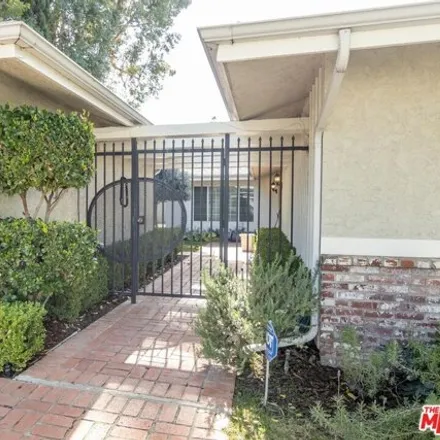 Image 3 - 18100 Medley Drive, Los Angeles, CA 91316, USA - House for rent