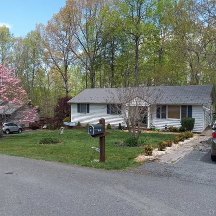 Buy this 3 bed house on 1113 Fairview Drive in Bedford, VA 24523