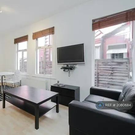 Image 4 - St. Margaret's Avenue, London, N15 3DH, United Kingdom - Townhouse for rent