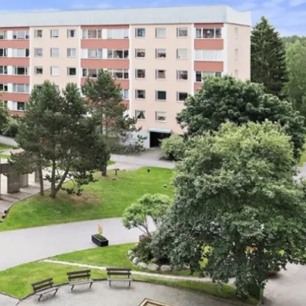 Rent this 1 bed room on Sågstuvägen 32-38 in 141 49 Huddinge, Sweden