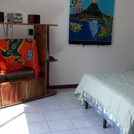 Rent this 2 bed house on Puntarenas Province in Savegre, Portasol